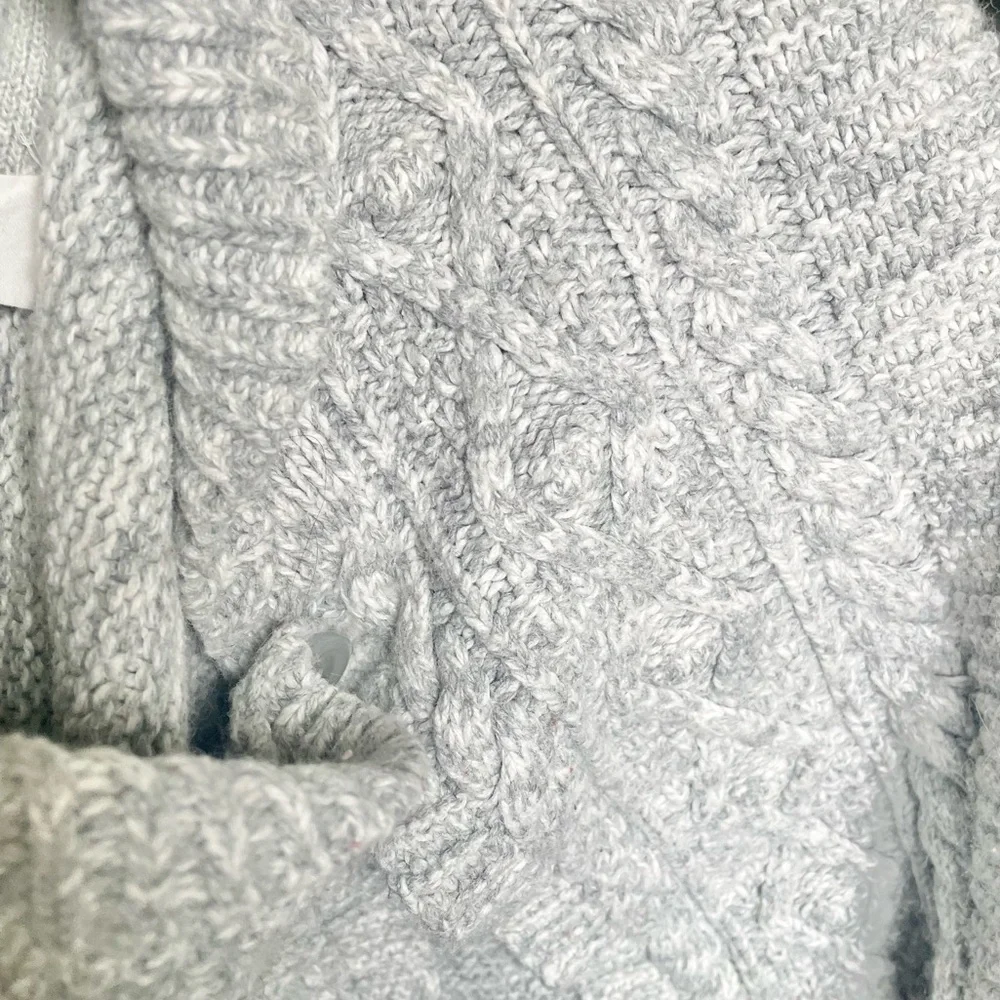 Gap Kids unisex gray Cardigan size 5 Holiday chunky Cotton Wool Knit classic
